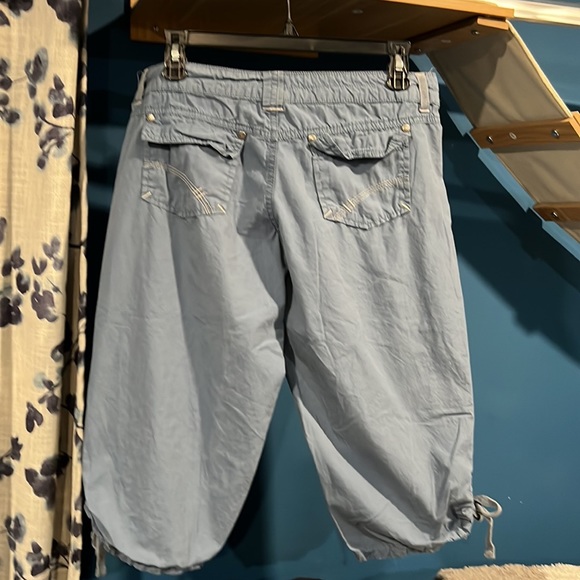 Cute low-rise four pocket capri’s with ruched side ties - Picture 2 of 7